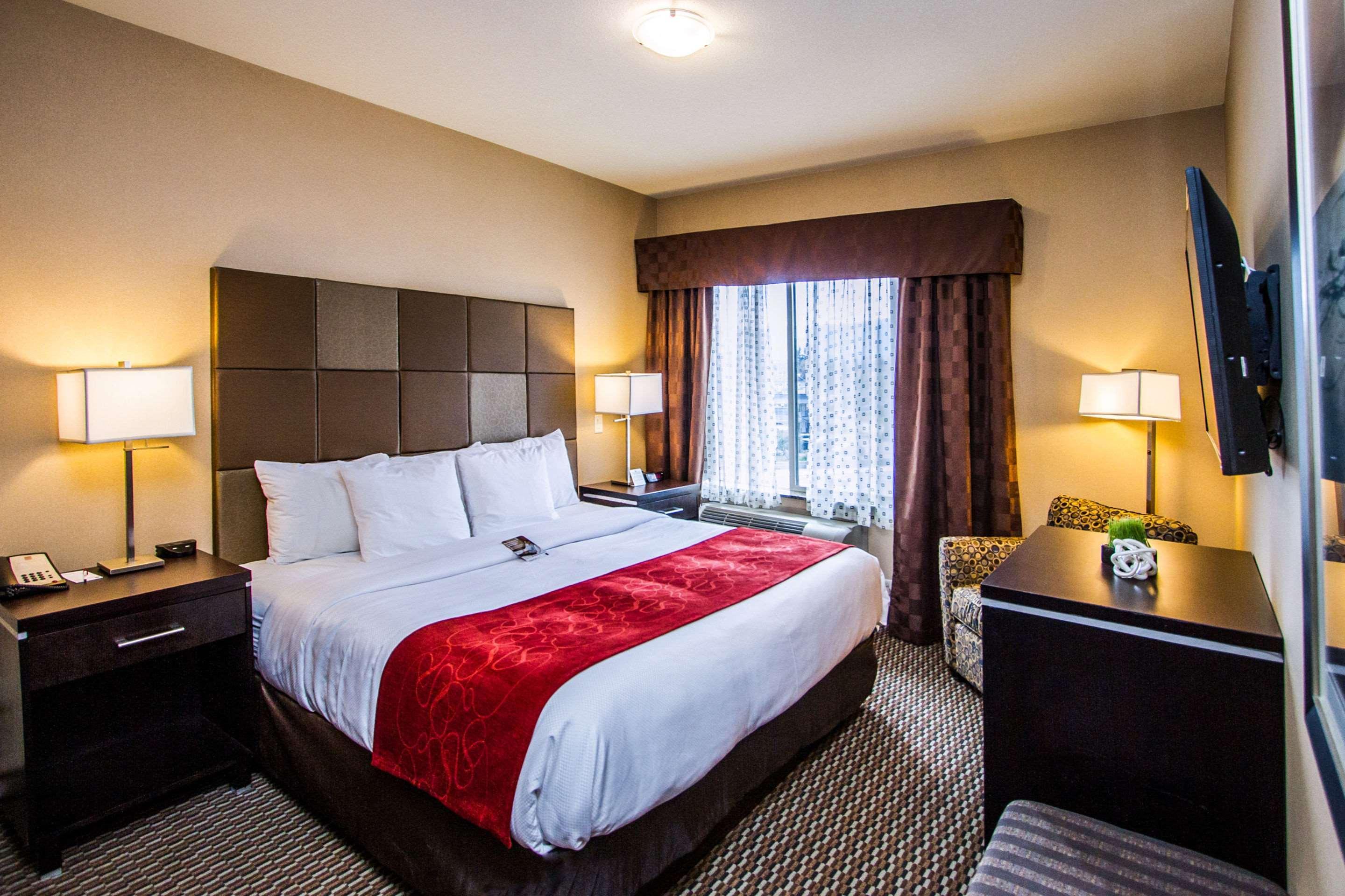 Comfort Suites Kelowna Dış mekan fotoğraf