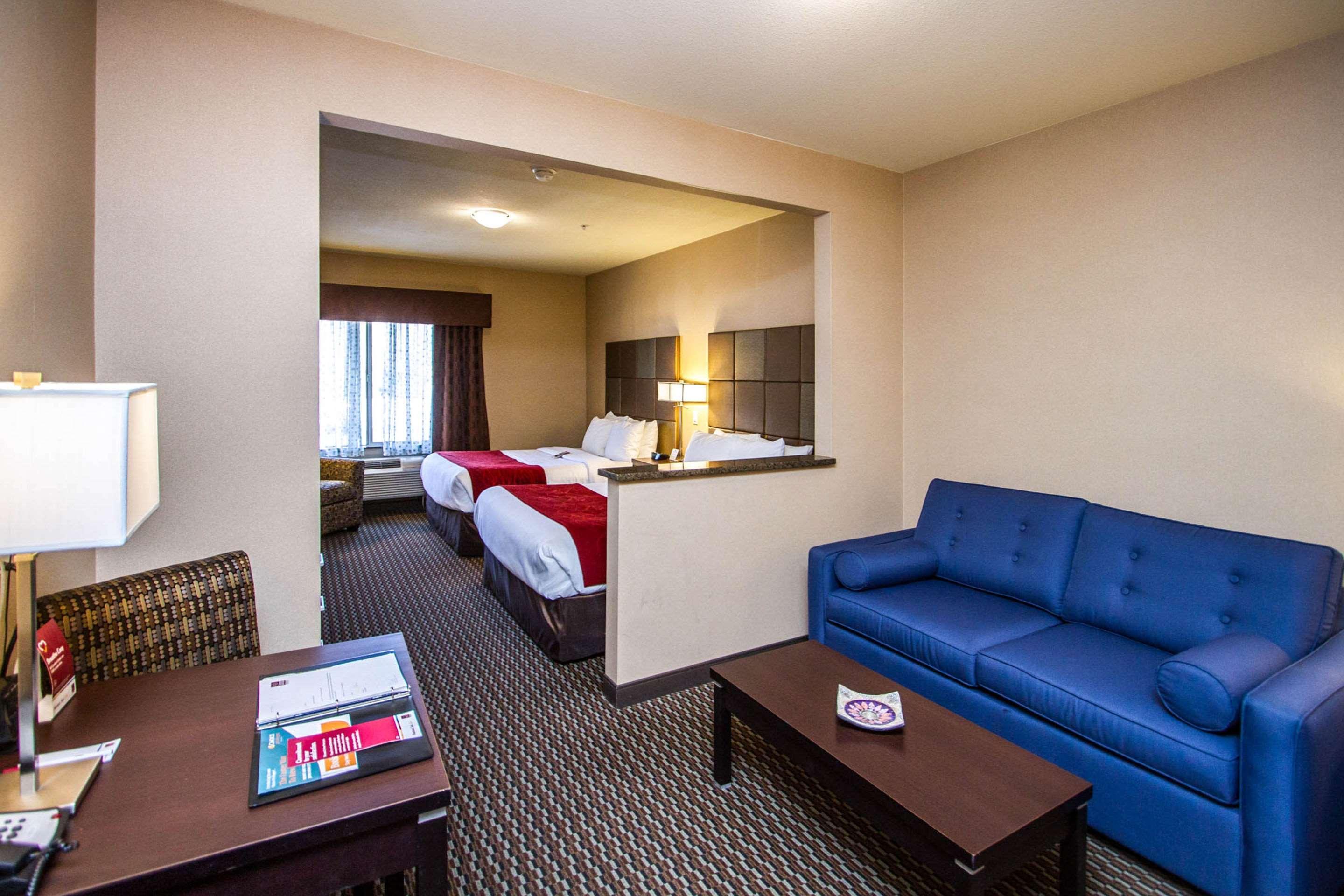 Comfort Suites Kelowna Dış mekan fotoğraf
