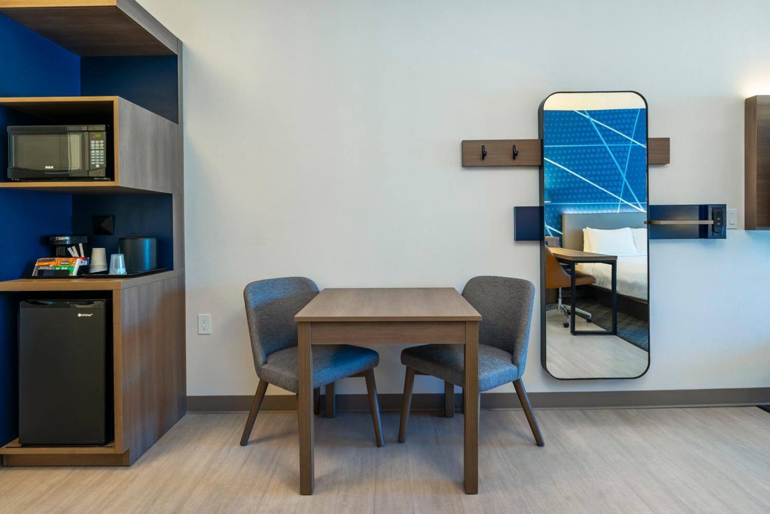 Comfort Suites Kelowna Dış mekan fotoğraf