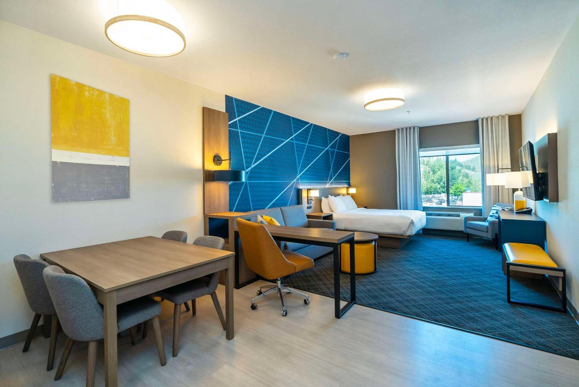 Comfort Suites Kelowna Dış mekan fotoğraf