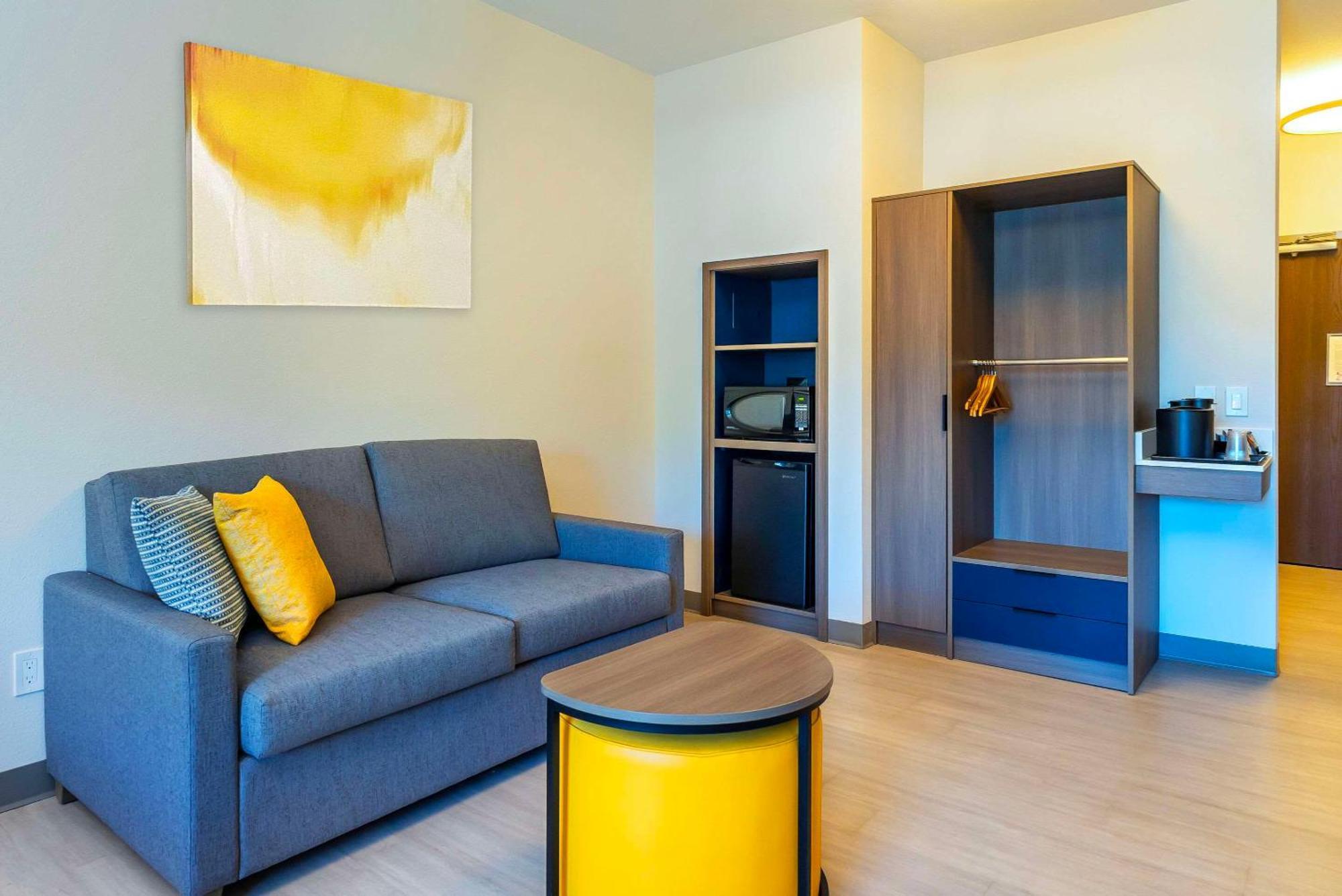 Comfort Suites Kelowna Dış mekan fotoğraf