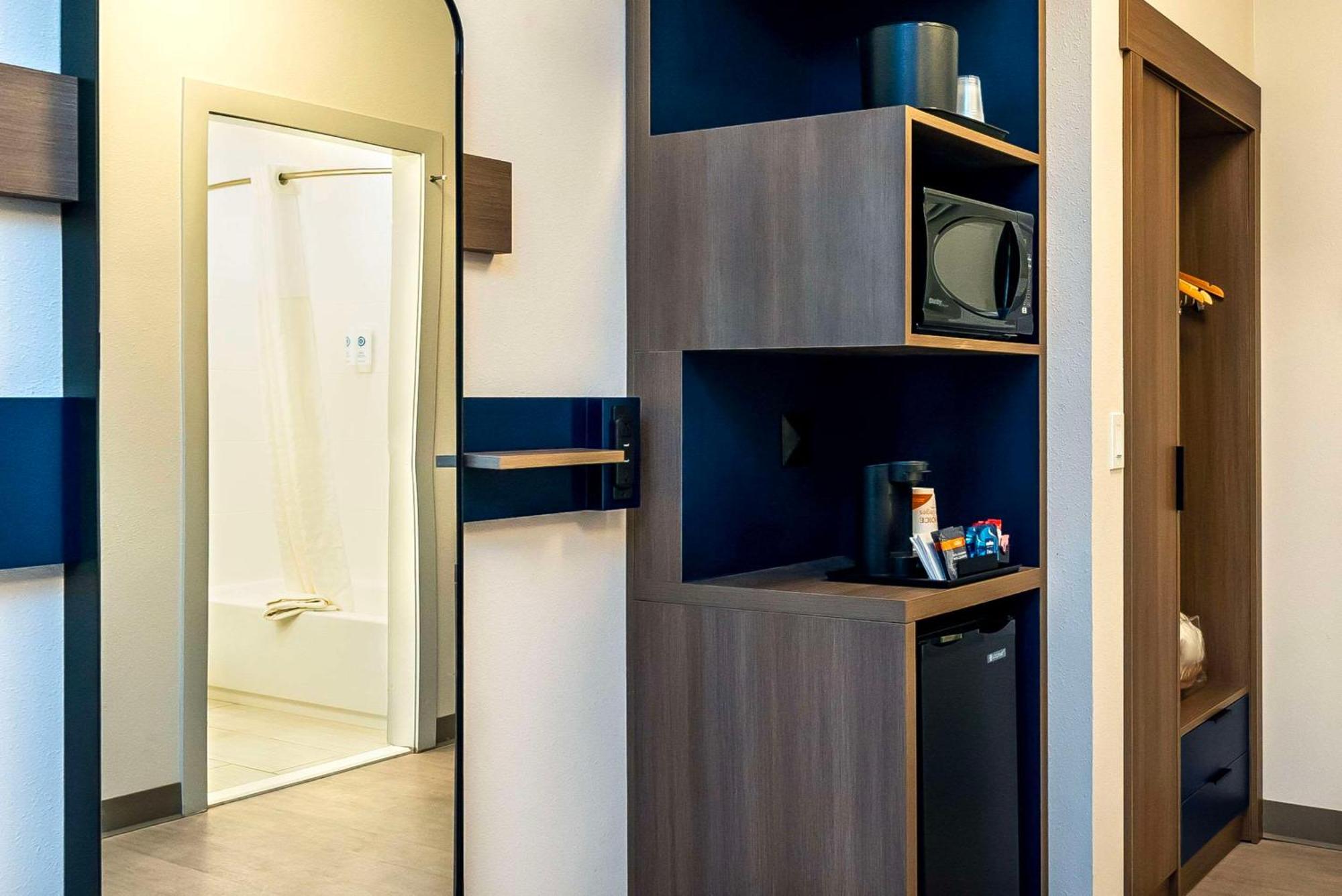Comfort Suites Kelowna Dış mekan fotoğraf