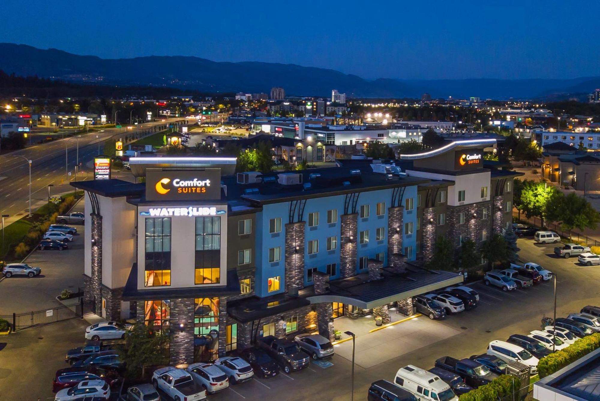 Comfort Suites Kelowna Dış mekan fotoğraf